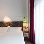 Hotell Trueba 2*