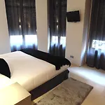 Hotell Trueba 2*