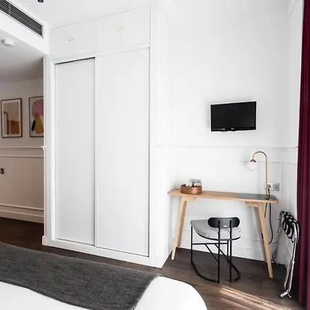 Trueba Hotel